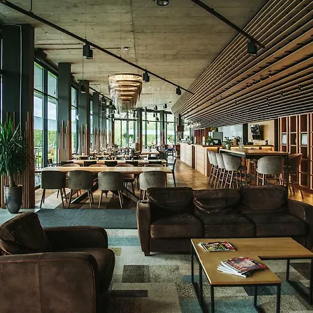 Lajver Borbirtok Hotel *