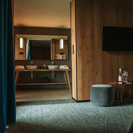 Hotel Lajver Borbirtok *