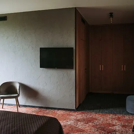 Hotel Lajver Borbirtok *